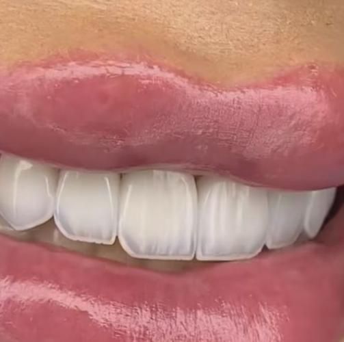 استخدام یک منشی و یک دستیار مطب دندانپزشکی