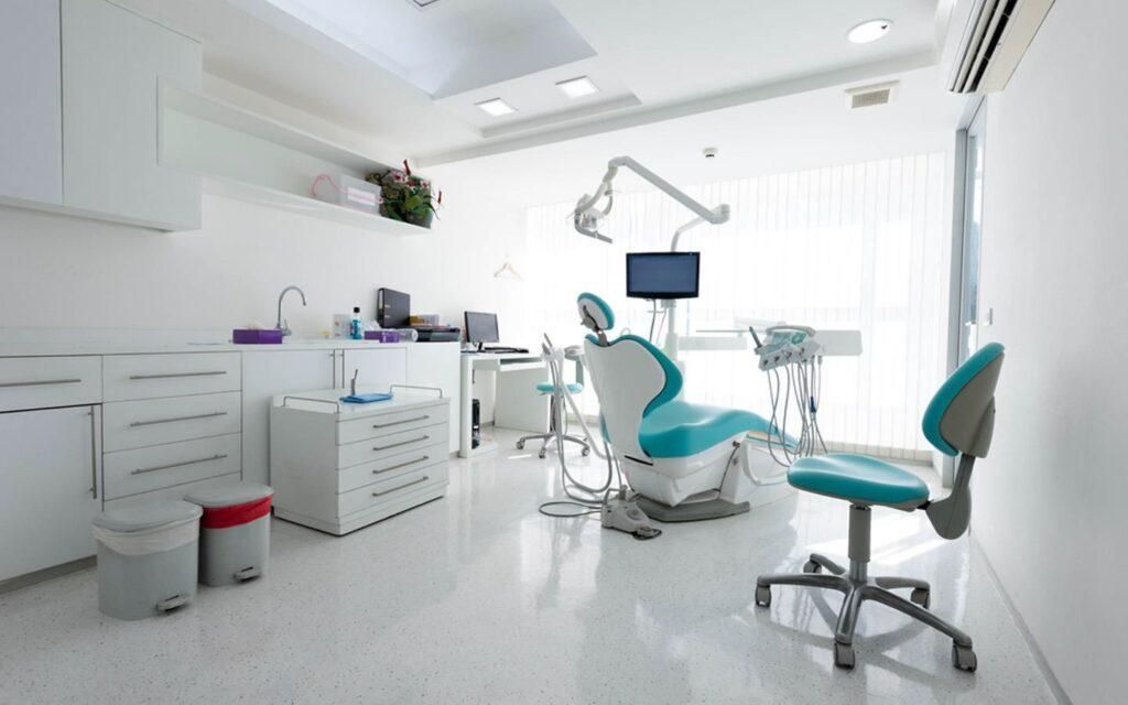 استخدام دستیار دندانپزشک گلدشت